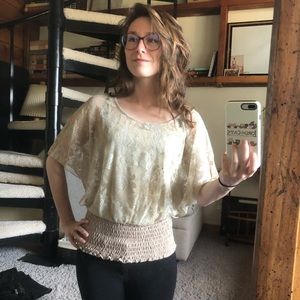 🍄3/$30 Sparkly Beige Blouse🍄